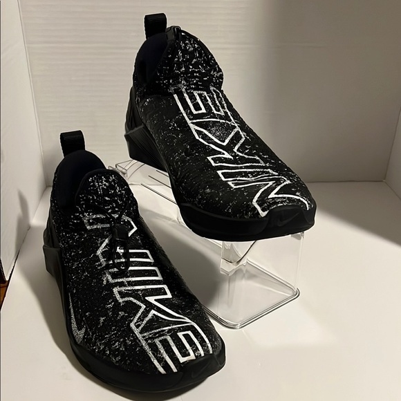 Nike React Metcon
Black White (Women's) - Picture 1 of 9